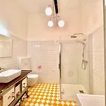 Apartman Riviera - Maison Du Chateau - Old Town - Promenade Des 3*